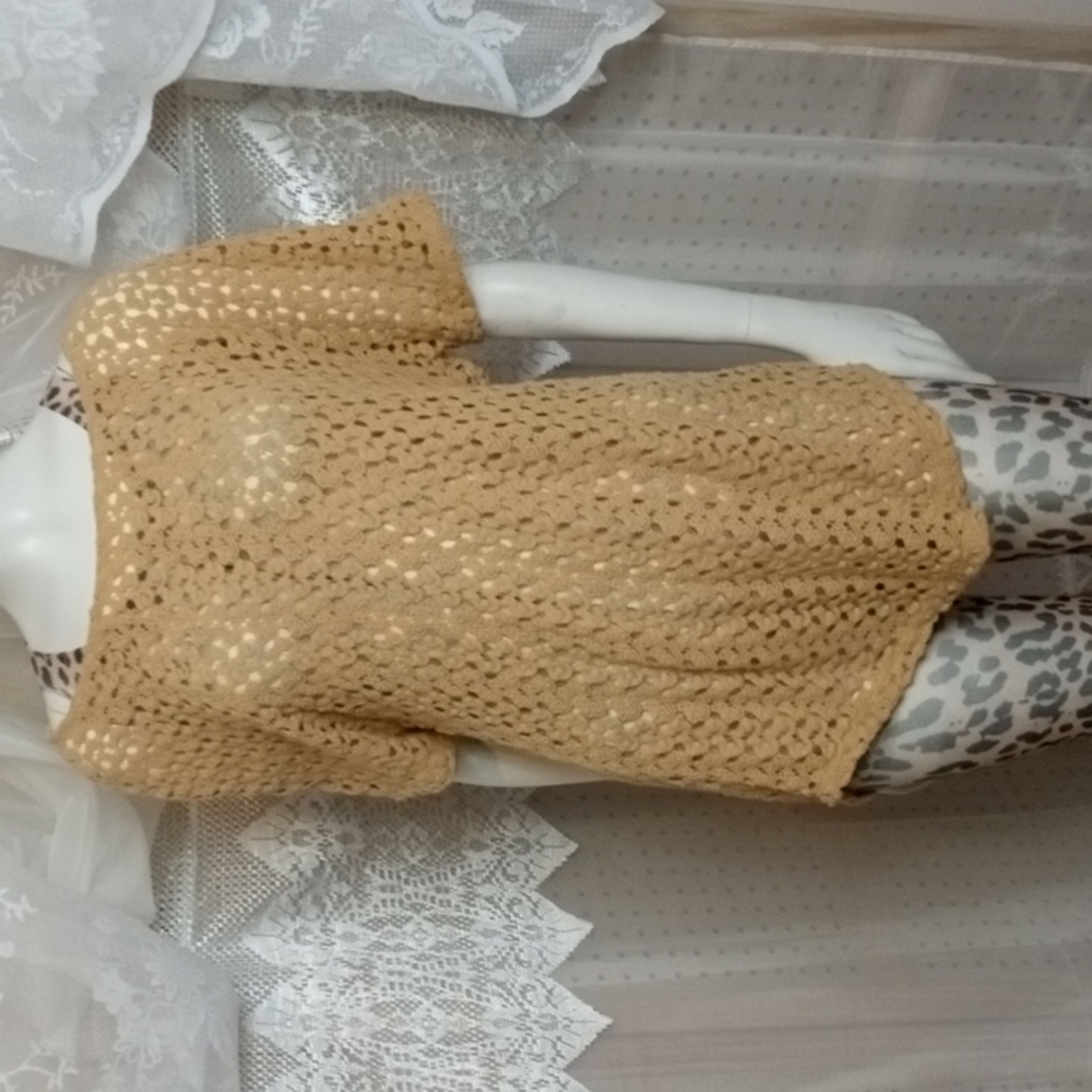 Knitted crochet top